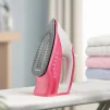 Праска Russell Hobbs Light & Easy Pro, 2600Вт, 240мл, паровий удар -130гр, постійна пара - 40гр, керам. підошва, біло-рожевий - 2