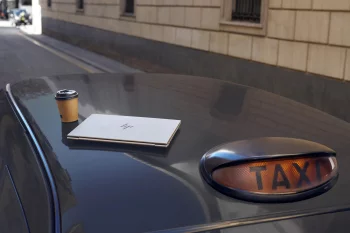 Ноутбук HP EliteBook 860-G11 16" 2.8K OLED IPS, Intel U7-165U, 32GB, F2048GB, UMA, NFC, DOS, сріблястий