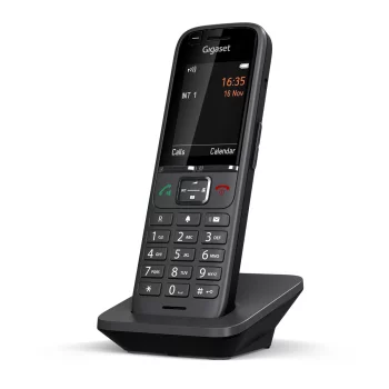 Трубка IP-DECT Gigaset S700H PRO 1xMicro-USB, 1x3.5 мм роз'єм для гарнітури, DECT, BT, 2.4" кольоровий дисплей, IP40