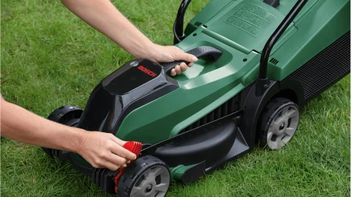 Газонокосарка акумуляторна Bosch CityMower 18V-32-300 18В 32см 31л 30-60мм 8.8кг без АКБ та ЗП