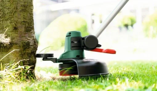 Тример садовий акумуляторний Bosch UniversalGrassCut 18V-260 1х2.5А·год 26см 2.3кг