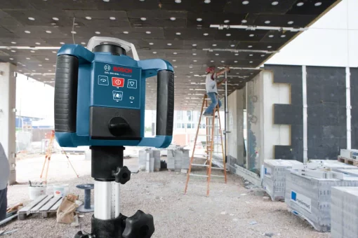 Нівелір лазерний ротаційний Bosch Professional GRL 300 HVG до 300м ±0.1мм/м зелений промінь 150/300/600об/хв тримач WM4 IP54 1.8кг зелений промінь кейс приймач LR1 пульт RC1 АКБ ЗП мішень