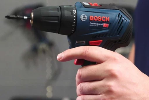 Шурупокрут-дриль акумуляторний Bosch Professional GSR 12V-30 12В 2x2.0А·год 30Нм 420·1600об/хв кейс 0.78кг