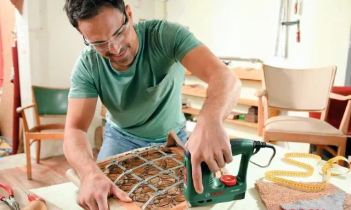 Степлер-цвяхозабивач Bosch PTK 14 EDT 6-14мм скоба тип 53 цвях 14мм 30уд/хв 1.1кг