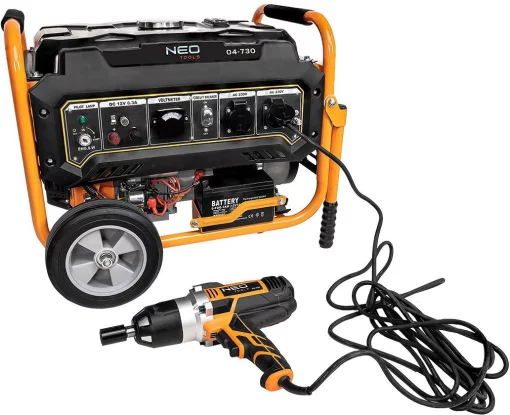 Генератор бензиновий Neo Tools 230В, 2.8/3кВт, електростартер, 45кг + Портативний зарядний пристрій сонячна панель 90-140