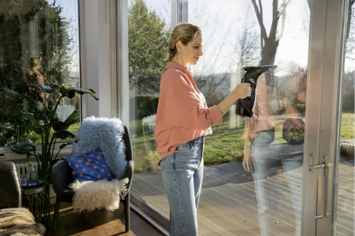 Пилосос Karcher віконний WV 5 Plus, вода -0.1л, автон. робота до 35хв, вага-0.7кг, чорний