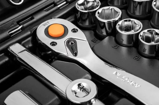 Набір інструментів Neo Tools, 1/2", 1/4", CrV, кейс, 82шт