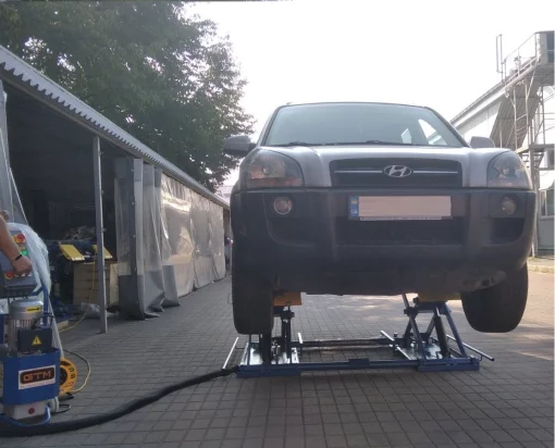 Підйомник гідравлічний підкатний 3т ел.фіксація