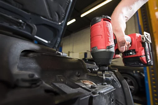 Винтоверт акумуляторний гідравлічний 1/4'' HEX MILWAUKEE, M18 FUEL FQID-502X, 50Нм (+ заряд. устройство, 2 аккум.Х 5Ач, кейс)