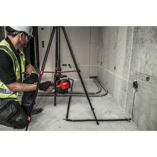 Нівелір лазерний лінійно-точковий акумуляторний MILWAUKEE M12 CLLP-301C (зелений промінь)