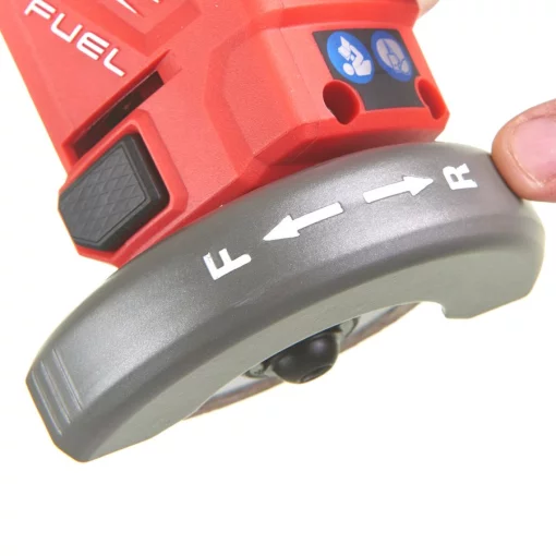 Субкомпактна багатофункціональна відрізна машина MILWAUKEE M12 FCOT-422X FUEL 4933464619 (+ заряд.пристрій, 2 акум., HD кейс)