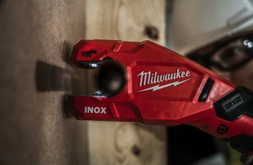 Акумуляторний труборіз по неіржав. сталі MILWAUKEE M12PCSS-0