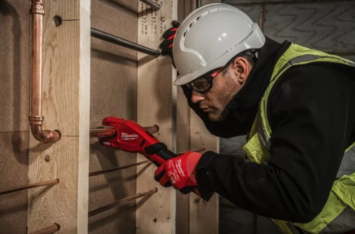 Акумуляторний труборіз по неіржав. сталі MILWAUKEE M12PCSS-202C (+2 акумулятори, зарядний пристрій, HD кейс)