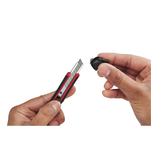 Ніж висувний з сегментованим лезом MILWAUKEE, 9мм