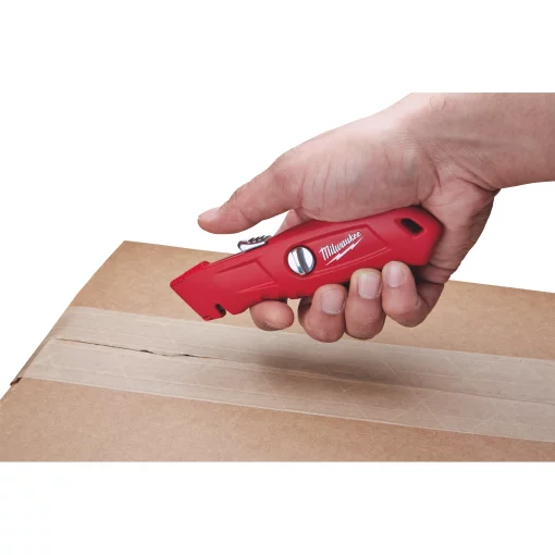 Ніж висувний з трапецевидним лезом MILWAUKEE безпечний самоповертаючийся