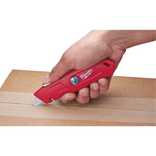 Ніж висувний з трапецевидним лезом MILWAUKEE безпечний самоповертаючийся