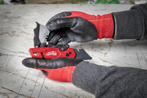 Ніж складний з трпецевидним лезом FASTBACK MILWAUKEE зі зберіганням лез