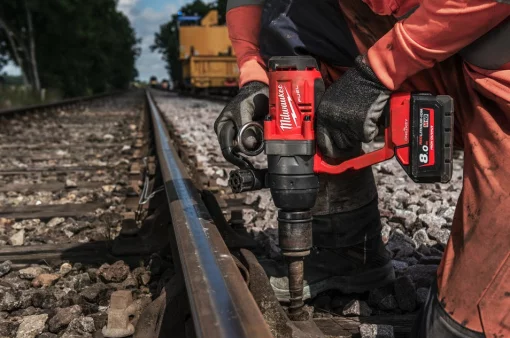 Гайкокрут акумуляторний 1'' MILWAUKEE, M18 ONEFHIWF1-802X, 2400Нм (+зар.пр., 2 акум.Х 8Аг, HD кейс) FORGE