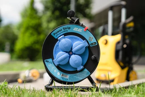 Подовжувач мережевий 2E 4хТип F, 3х1.5мм кв, 16A, на котушці, 20м, чорно-синій