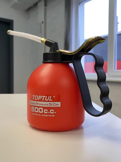 Маслянка важільна пластикова TOPTUL 500 мл гнучкий наконечник NCAB0150