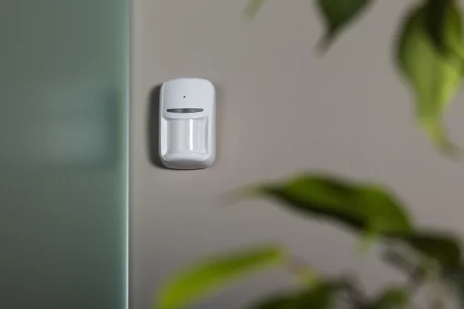 Датчик руху та розбиття скла типу "штора" U-Prox PIR Combi VB White, бездротовий, білий