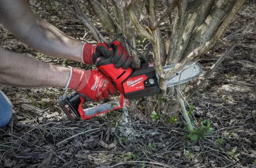 Пила ланцюгова акумуляторна Milwaukee M12 FUEL FHS-602X 12В 2х6А·год шина 15см кейс 1.9кг