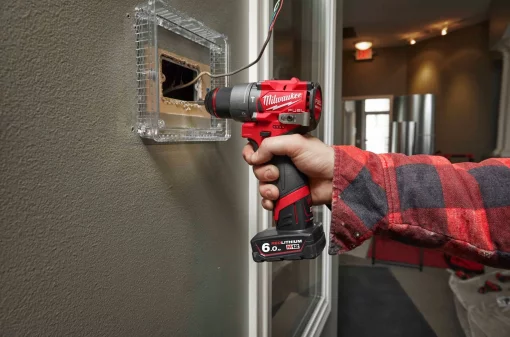 Набір із двох акумуляторних інструментів Milwaukee M12 FPP2A2-402X шурупокрут-дриль M12 FPD2-0 гвинтоверт M12 FID2-0 акб М12 2х4А·год ЗП C12C кейс