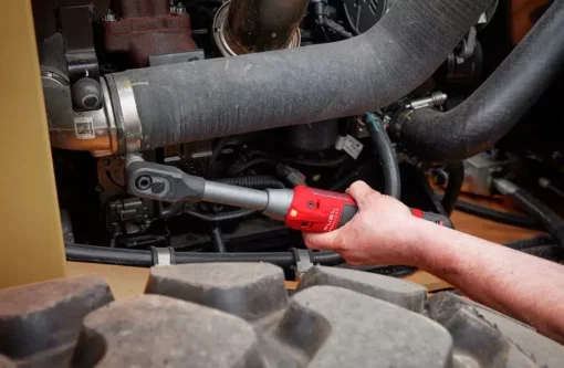 Гайковерт ударний кутовий акумуляторний Milwaukee M12 FPTR-0 12В 81Нм 350об/хв +набір приладдя 1.2кг без АКБ та ЗП