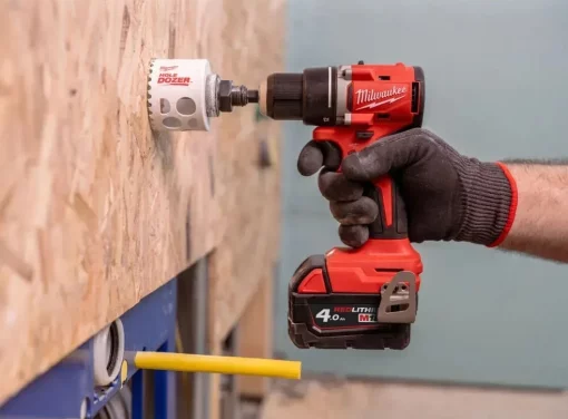 Шурупокрут-дриль акумуляторний Milwaukee M18 BLDDRC-402C 18В 2х4А·год 60Нм 550·1700об/хв ЗП M12-18C кейс 1.5кг