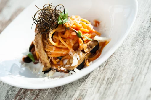 Тарілка супова Bormioli Rocco Parma, 23x23см, опалове скло, білий