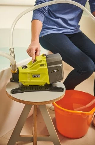 Насос для води акумуляторний Ryobi ONE+ R18TP-0 18В 1500л/год висота перекачування 14м захист сухого ходу 1.4кг без АКБ та ЗП