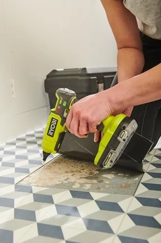 Пістолет клейовий Ryobi ONE+ RGL18-0 18В стрижні 11/12мм 200/130° без АКБ та ЗП