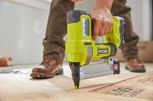 Цвяхозабивач акумуляторний Ryobi ONE+ R18GN18-0 18В цвяхи 15-50мм 2.4кг без АКБ та ЗП