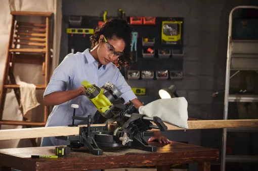 Пила торцювальна акумуляторна Ryobi ONE+ RMS18190-0 з протяжкою 18В диск 190мм 10.5кг без АКБ та ЗП