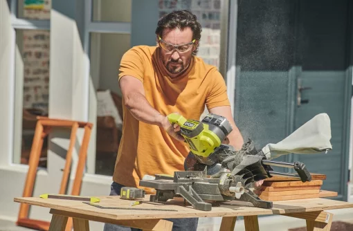 Пила торцювальна акумуляторна Ryobi ONE+ RMS18190-0 з протяжкою 18В диск 190мм 10.5кг без АКБ та ЗП