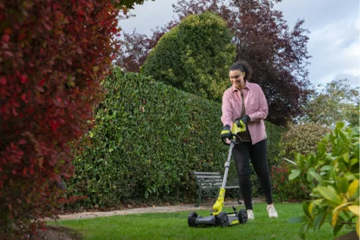 Тример-газонокосарка акумуляторний Ryobi ONE+ RY18LMC30A-0 18В 30см висота 38-75мм EasyEdge телескопічна штанга 6.4кг без АКБ та ЗП