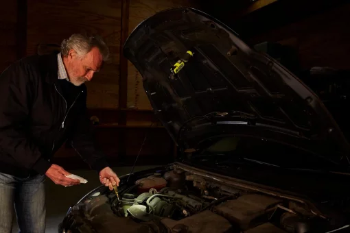 Ліхтар ручний акумуляторний Ryobi USB Lithium RLP4-0 4В 640лм 3 функції освітлення поворотна головка магніт 0.18кг без АКБ та ЗП