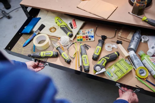 Викрутка акумуляторна Ryobi USB Lithium RSD4-120TA2 4В 1х2А·год 5Нм 200об/хв 2 насадки 10 біт 0.31кг кейс