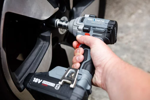 Гайковерт ударний GRAPHITE Energy+ 18В 330Нм 2600об/хв 1/2" 0.9кг без АКБ та ЗП