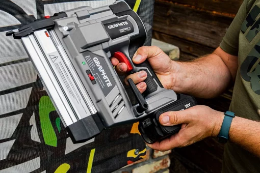 Степлер-цвяхозабивач акумуляторний GRAPHITE Energy+ 18В цвяхи до 50мм скоби до 40мм 2.64кг без АКБ та ЗП