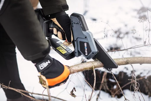 Пила ланцюгова акумуляторна Graphite Energy+ 18В Li-lon 10см 4.6м/сек 1.25кг без АКБ та ЗП