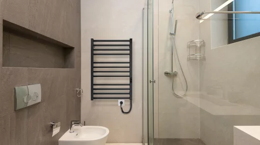 Рушникосушка Hygge Family електрична London, 770х530х80мм, таймер-регулятор, сталь, чорний матовий