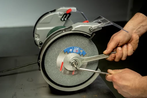 Верстат заточувальний Metabo DSD 200 PLUS 750Вт коло 200x25 2980об/хв 17.8кг