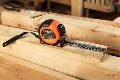 Рулетка Neo Tools Super Black, 7.5мx25мм, з фіксатором змотування, магніт