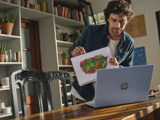 Ноутбук HP OmniBook 5 16-af1004ua 16" WUXGA IPS AG, Intel U5-225U, 16GB, F1024GB, UMA, DOS, блакитний