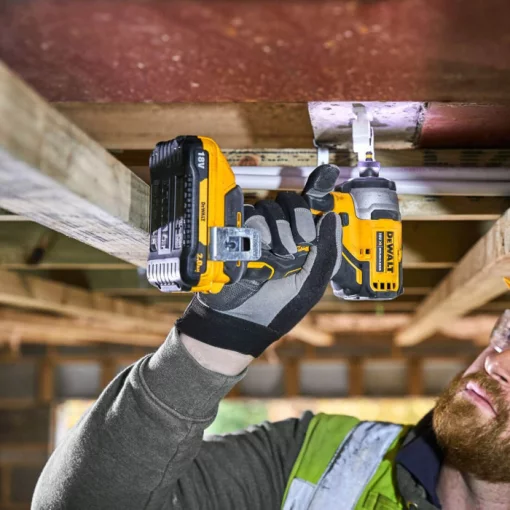 Шурупокрут ударний акумуляторний DeWalt XR Li-Ion 18В 190Нм 2800об/хв кейс 0.96кг
