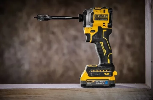 Шурупокрут ударний акумуляторний DeWalt XR Li-Ion PowerStack 18В 1х1.7А·год 206Нм 3250об/хв 3800уд/хв кейс 0.95кг
