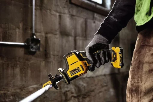 Пила шабельна акумуляторна DeWalt XR Li-lon 10.8/12В пропил 90мм 0-2800ход/хв 16мм 1.38кг без АКБ та ЗП