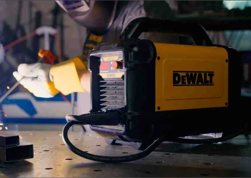 Зварювальний апарат інверторний DeWALT DXWDMMA200E