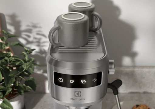 Кавоварка Electrolux ріжкова, 1л, мелена, ручний капуч, LED-дисплей, підігрів чашок, метал